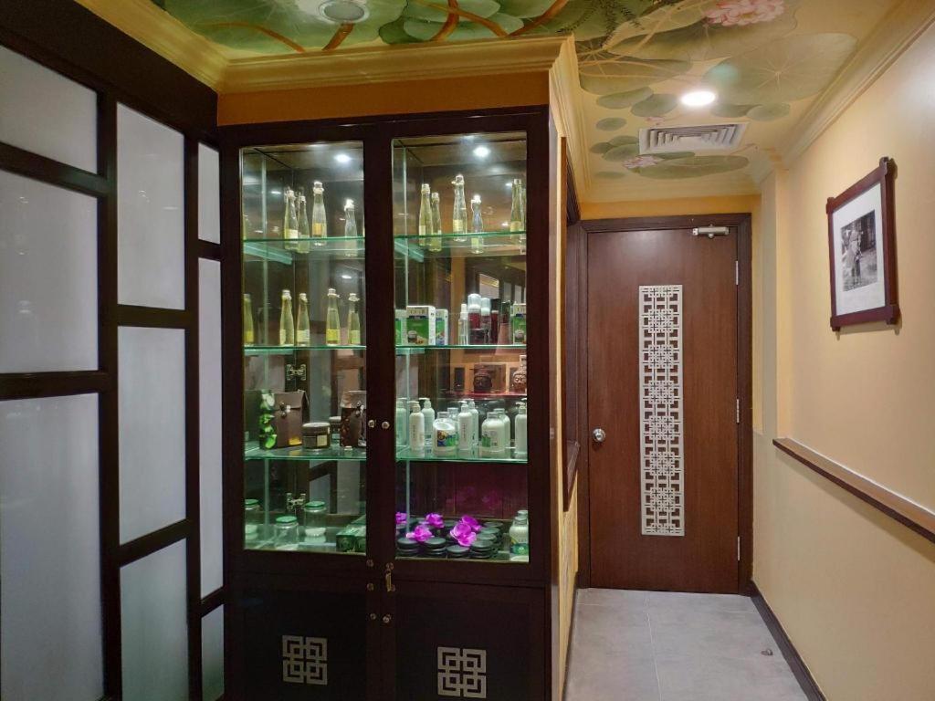 Church Boutique Hotel Hang Trong Ханой Экстерьер фото