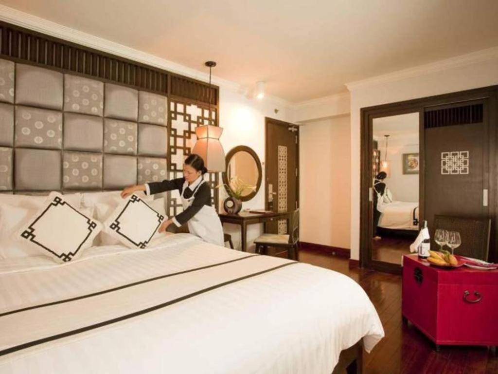 Church Boutique Hotel Hang Trong Ханой Экстерьер фото