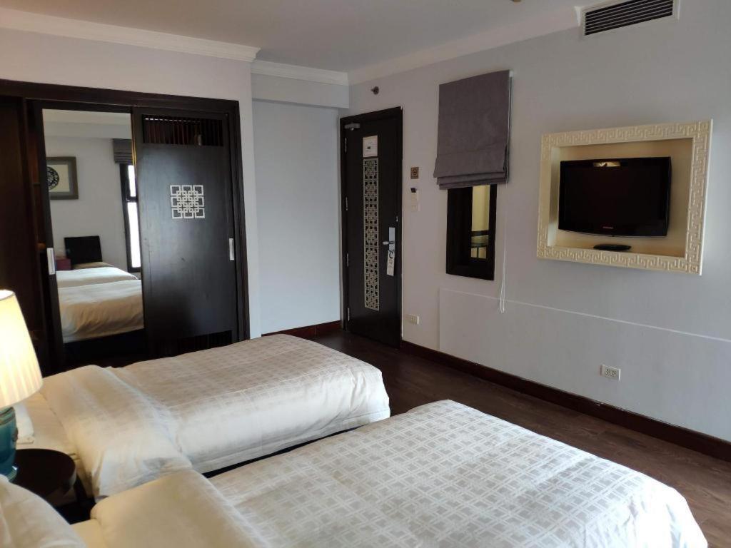Church Boutique Hotel Hang Trong Ханой Экстерьер фото