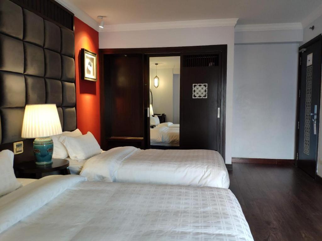 Church Boutique Hotel Hang Trong Ханой Экстерьер фото