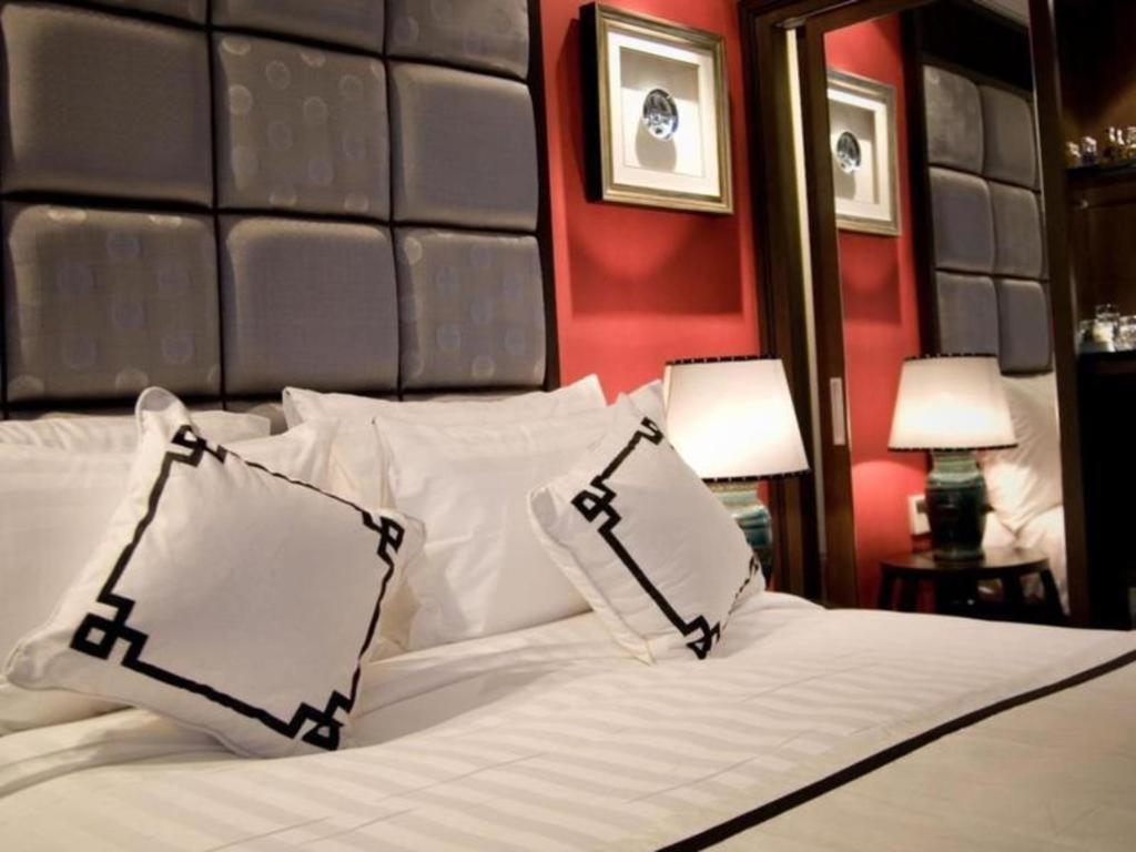 Church Boutique Hotel Hang Trong Ханой Экстерьер фото