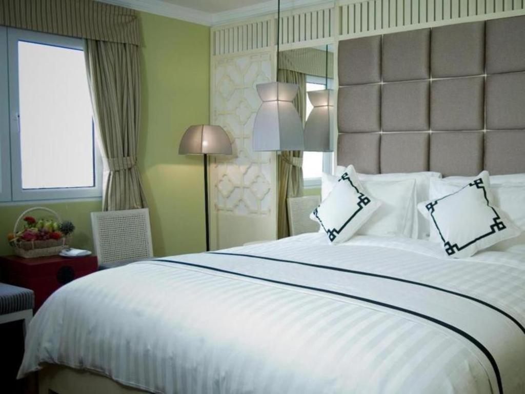 Church Boutique Hotel Hang Trong Ханой Экстерьер фото