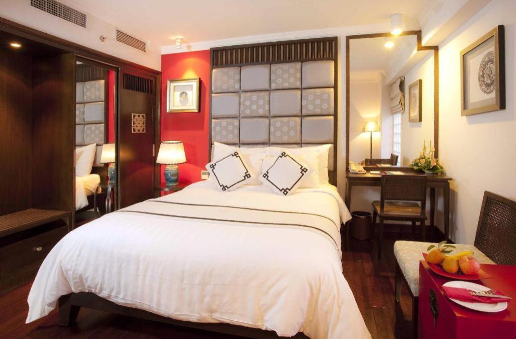 Church Boutique Hotel Hang Trong Ханой Экстерьер фото